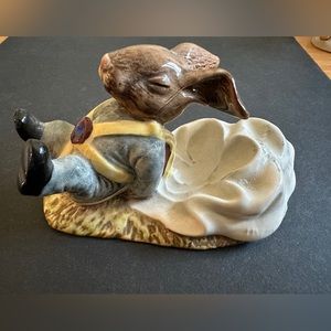 Royal Doulton England 1984 Freefall Bunnykins figurine DB41